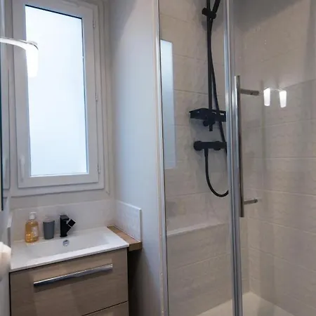 Hypercentre - Gare - La Tour'angel Тур