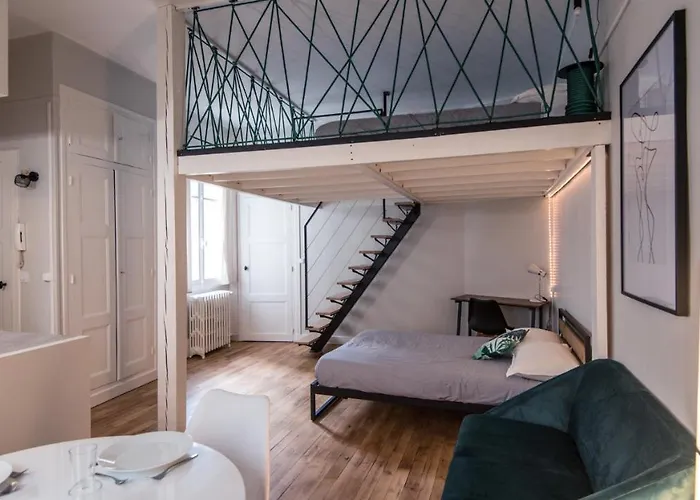 Hypercentre - Gare - La Tour'angel Apartament *